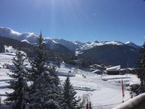 Studio confortable au pied des pistes avec balcon - FR-1-346-546