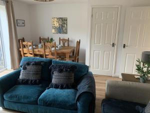 Kirkby House, 3 bedroom, sleeps up to 7 with sofa bed, holiday, corporate, contractor stays