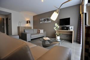 Two-Bedroom Apartment room in Pegasus Apparthotel Brussels Expo Atomium