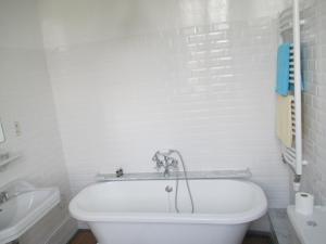 B&B / Chambres d'hotes Chateau De Serrigny : Chambre Lits Jumeaux