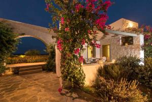 Stagones Luxury Villas Paros Greece