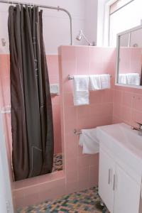 Black Swan Waterfront Motel