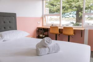 Black Swan Waterfront Motel