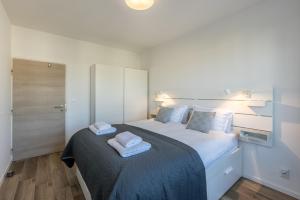 Sundowners Apartment, 52qm, double & two single beds, 10 min from Old Town of Split