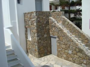 Elena Studios & Suites