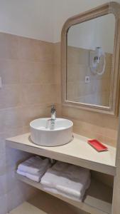 Hotels Hotel Relais Du Postillon : photos des chambres