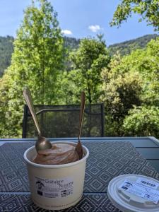 Chalets Cabane entre Cevennes, Tanargue et Monts d'Ardeche : photos des chambres