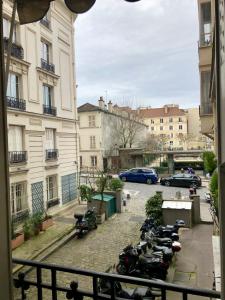 Rare appartement darchitecte en haut de Montmartre