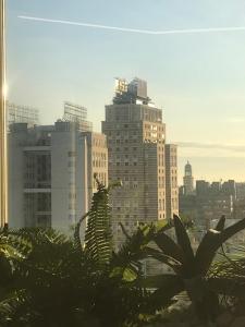 Central penthouse with spectacular sea and city views