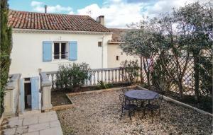 Maisons de vacances 4 Bedroom Gorgeous Home In Magalas : photos des chambres