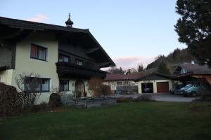 Landhaus-Appartements Warraich