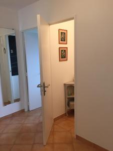 Appartements Les Collines d'Estanove, charming, bright, calm place with pool : photos des chambres