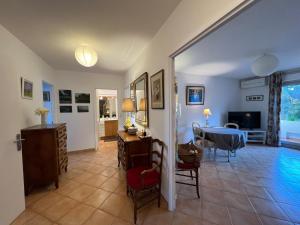Appartements Les Collines d'Estanove, charming, bright, calm place with pool : photos des chambres