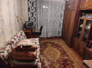 Есть много вариантов!! 2х комнатная квартира тел 096-314-33-18