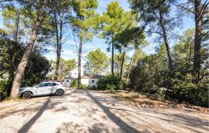Maisons de vacances 2 Bedroom Cozy Home In Lorgues : photos des chambres