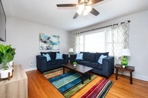 Roomy 3BR 2 Bath minutes to Uptown and Airport Ideal for small families