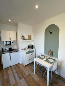 Appartements Charmant studio tout equipe aux portes de Paris : photos des chambres