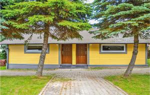 Beautiful Home In Mscice With Kitchen