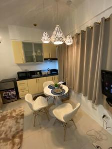 Comfy Artsy Studio in BGC