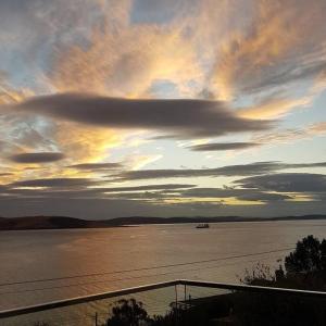 Luxury and Spacious Modern House, Spectacular View