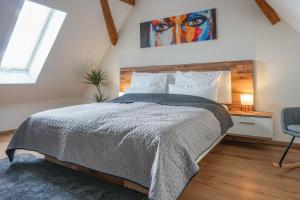 Ferienwohnung "Alpspitze" - Familienfreundliche Maisonette in Mering