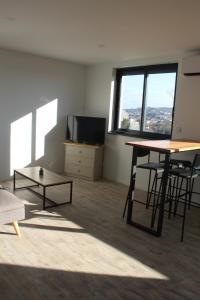Appartements Immeuble renove au centre d'Auch. : photos des chambres