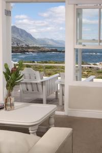 11 Westcliff Road, Hermanus 7200, South Africa.