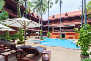 Royal Phawadee Village Patong - 2 Minutes walk to the beach - 4hvězdičkové hotely ve městě Pláž Patong