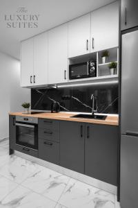 AdoorAble, The Luxury Suites