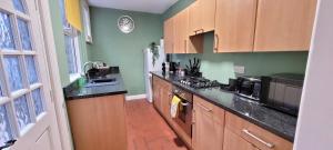 Hartoft St - 2 bed near river