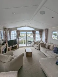 BEAUTIFUL LUXURY Caravan HAVEN LITTLESEA STUNNING VIEWS Sleeps 6 - Chickerell