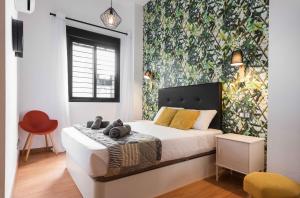 UrbanChicMalaga Historic Centre Free Parking Rooftop Pool - Hôtels 4 étoiles à Málaga