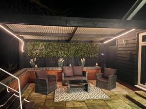 Luxury Woodlands Retreat, Countryside By The Coast