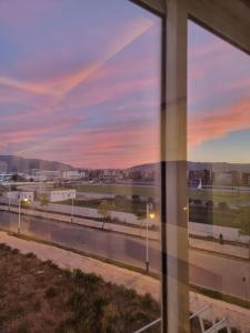 Nouvel appartement contemporain à côté de tt commodités