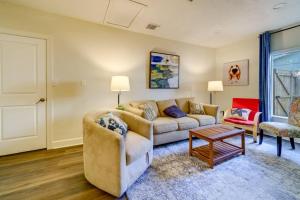 April - May Special - Updated! Pool - 6 min to Beach