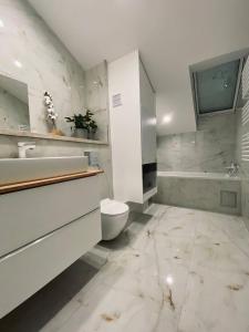 APARTAMENTY 80m2 TRUSKAWKOWE