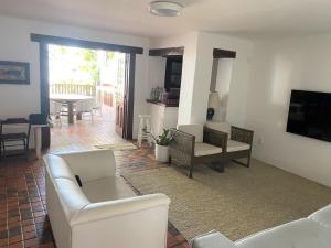 Praia dos Ossos Guest House - Búzios com pé na areia