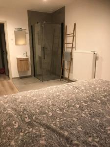 THE 77 work or holiday new home