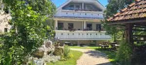 Apartmaji Marinka Hodnik - Srednja Vas v Bohinju