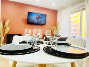 Le Terra-Cota 3 Ch privées 10 Gare-Port et Plage, WFI, Cosy