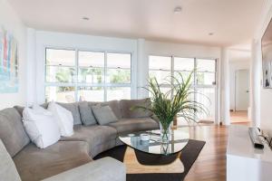 The Sea House pool and amazing ocean views