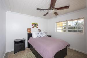 Sand Dollar at Ten Bay Beach home