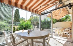 Nice Apartment In Six-Fours-Les-Plages