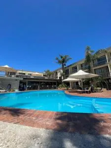 El Lago Waters Hotel - Туклей