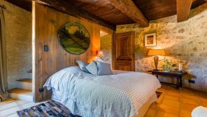 B&B / Chambres d'hotes La Tour d'Enguernes : Suite 2 Chambres