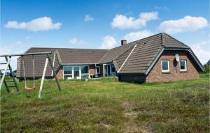 5 Bedroom Stunning Home In Hvide Sande