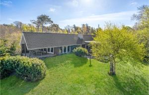 Lovely Home In Fårevejle With Wifi