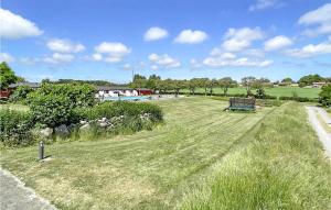 2 Bedroom Lovely Apartment In Aakirkeby