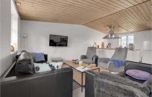 2 Bedroom Lovely Apartment In Gørlev