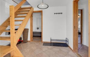 2 Bedroom Lovely Apartment In Gørlev